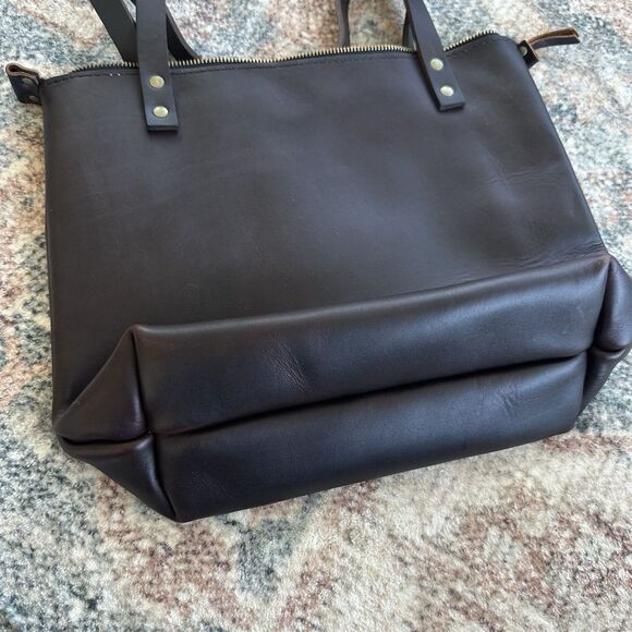 Portland Leather Goods Medium Classic Tote Handbag In Grizzly - Picture 3 of 11